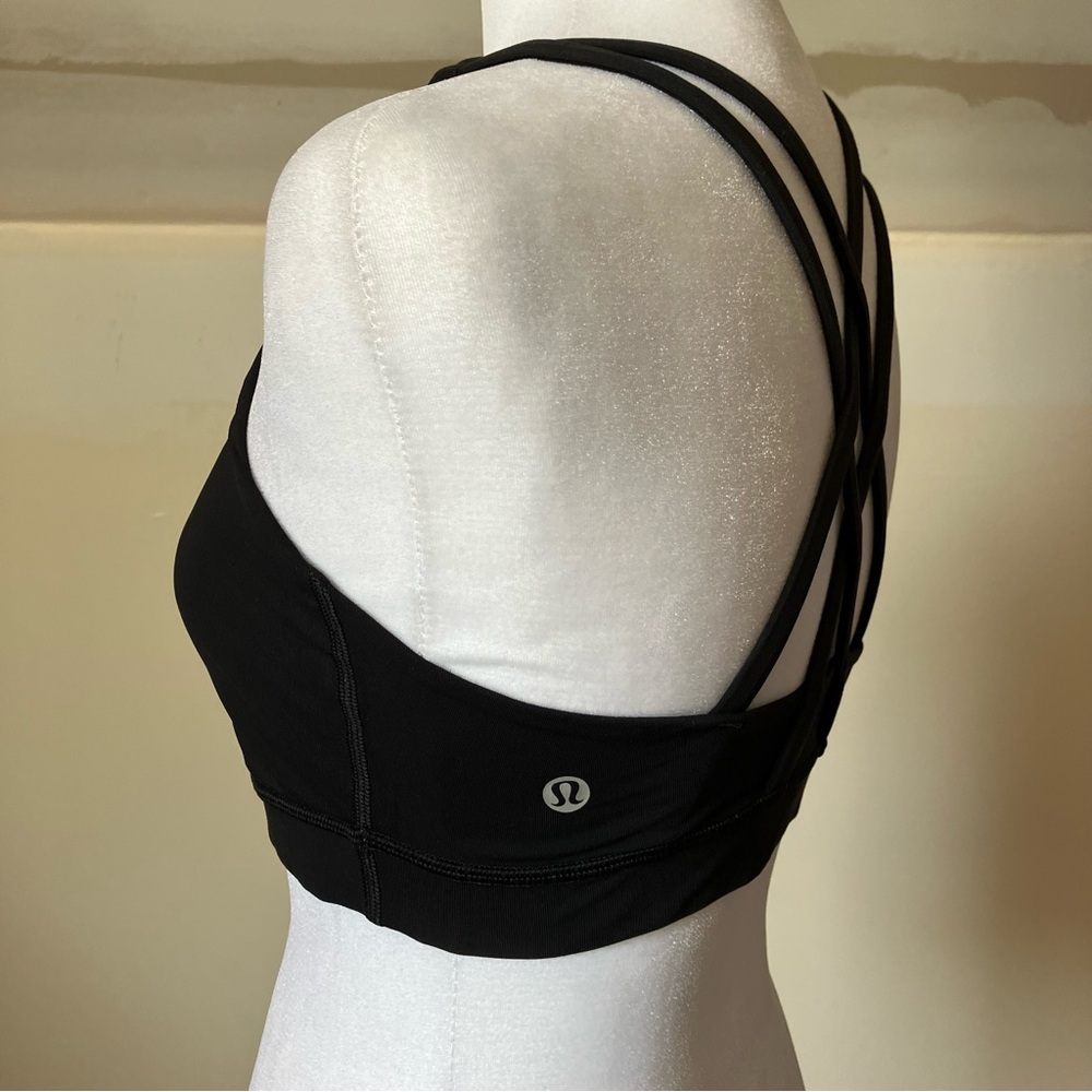 Lululemon Athletica Black CrisCross Energy Bra size 6 - Picture 2 of 4